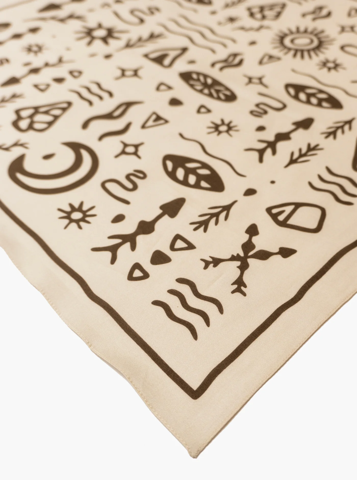 Bandana - Woodcut - Sand - Image 3