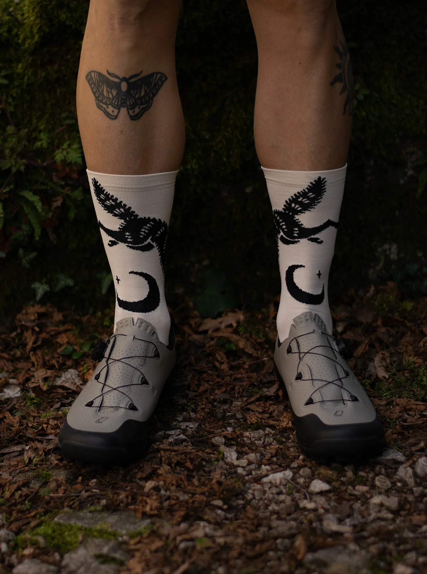 Cross Socks - Wolf Cream/Black - Image 4