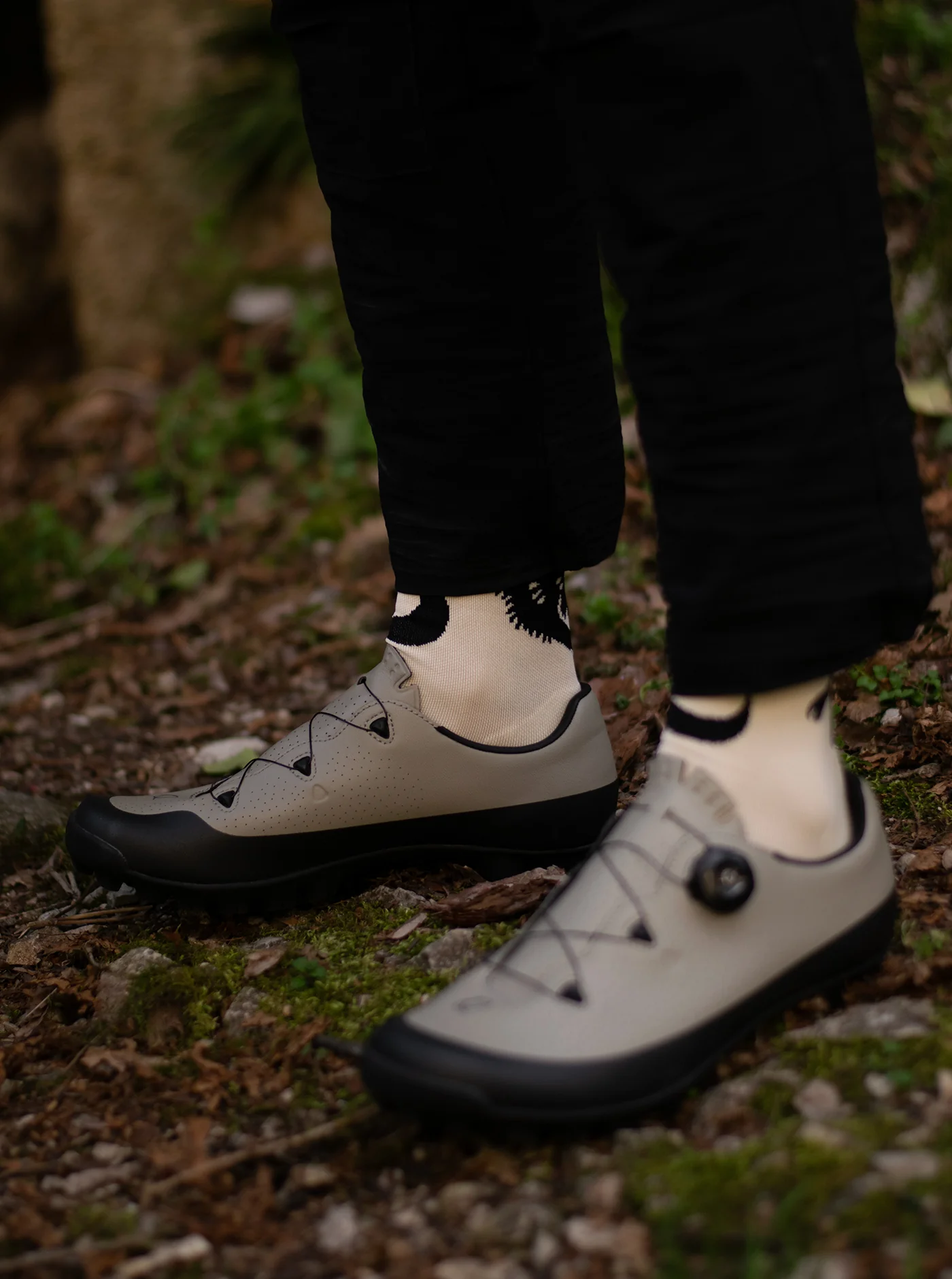 Cross Socks - Wolf Cream/Black - Image 9