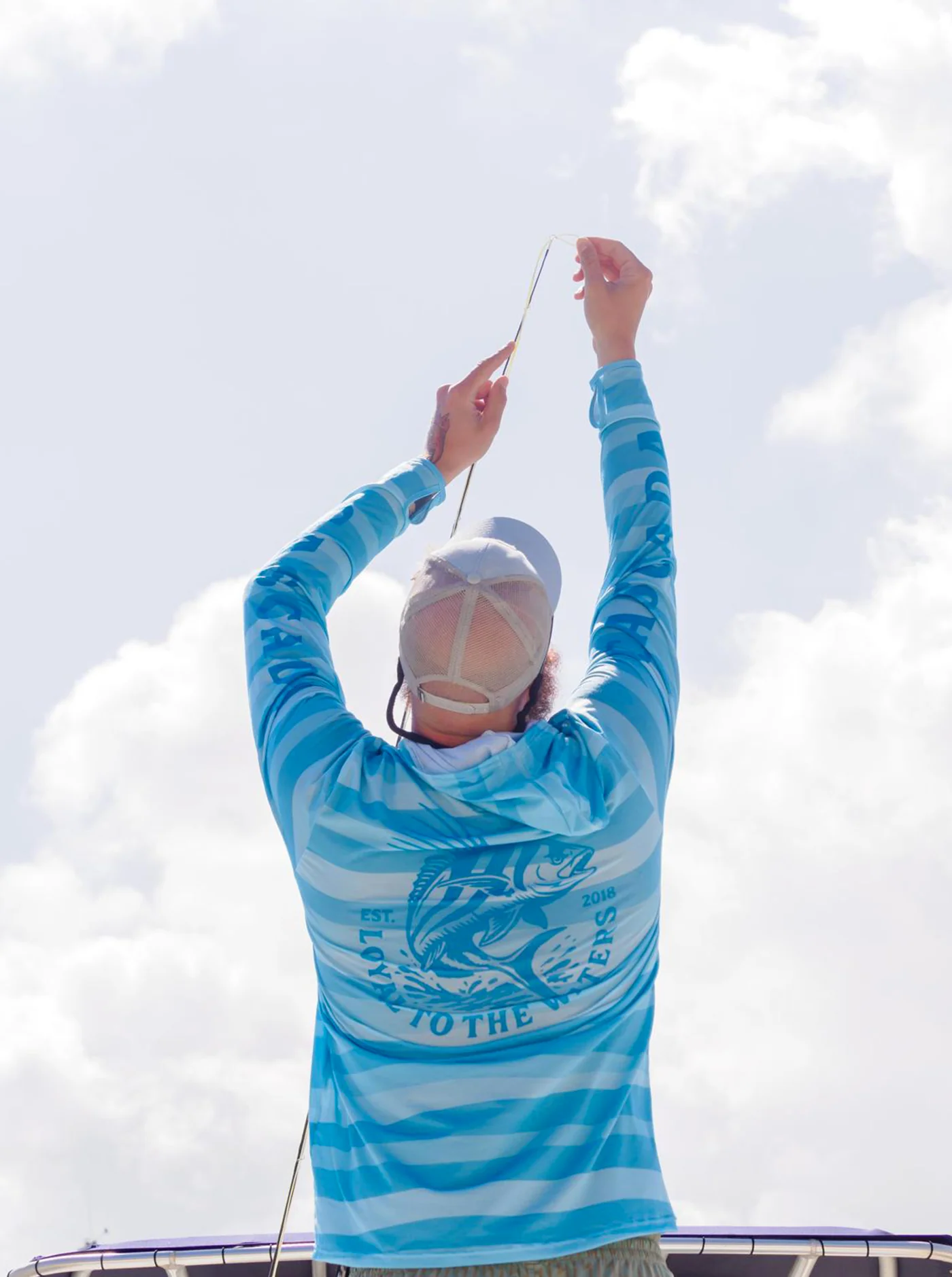 Trail T-Shirt Hoodie - Roosterfish - Image 8